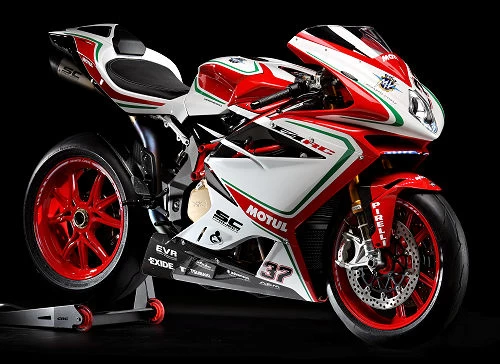 Foto de perfil del F4 1000 RC 2018 en color indefinido.