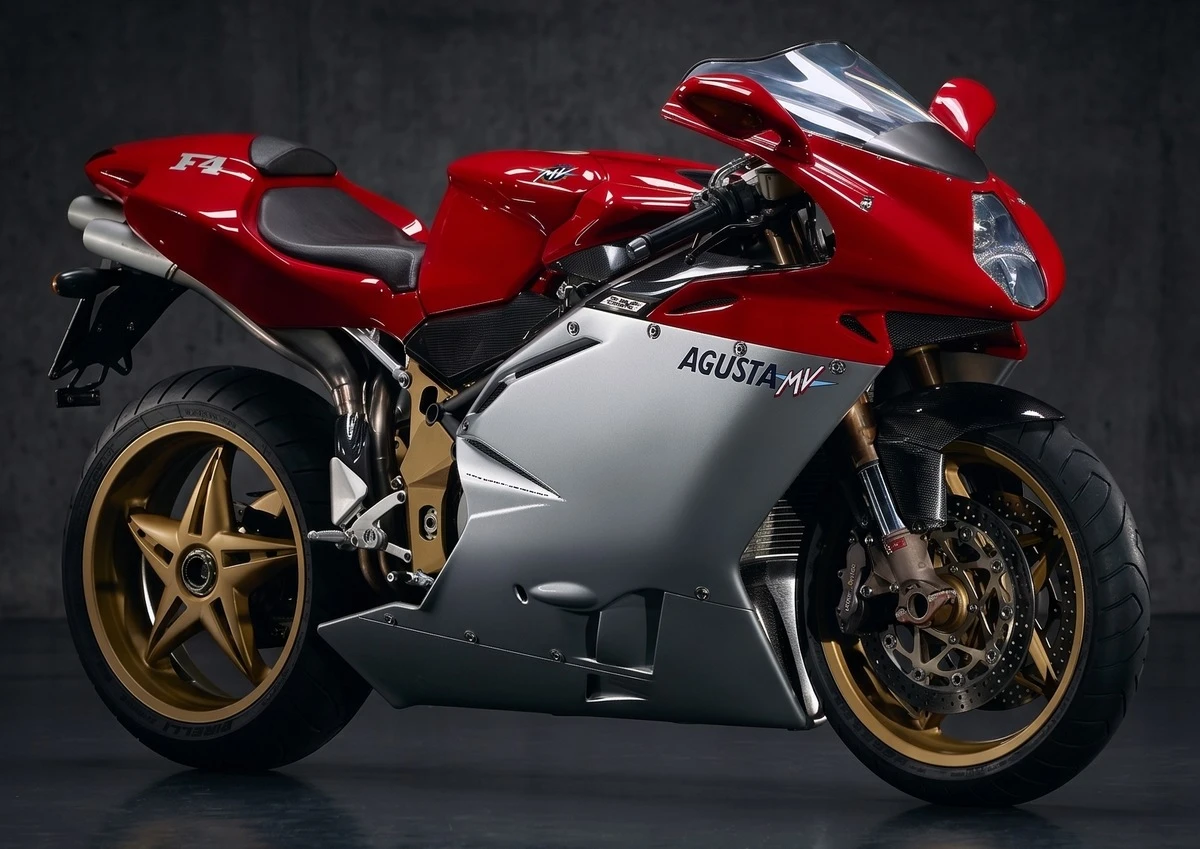 Une moto MV-Agusta F4 750 série ORO de couleur rouge et gris
