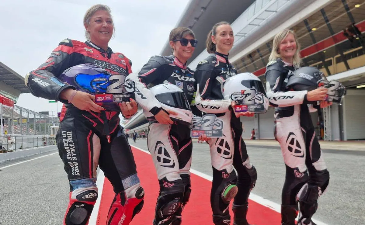 Les pilotes Murielle Simorre, Gaelle Remy, Julie Benard et Natacha Remy.