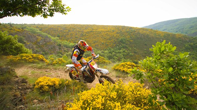 Johnny Aubert prend une grosse option sur le Trefle Lozerien AMV 2016.