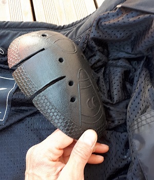 Essai V-Street Air Flow. Un blouson qui ne manque pas d'air.