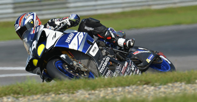 Honda racing #111 remporte les 8 hrs d'Oschersleben.