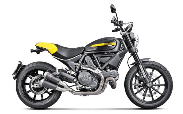 Akrapovic offre des griffes au Ducati Scrambler.