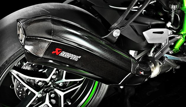 Akrapovic donne encore plus de souffle à la Kawasaki H2R.