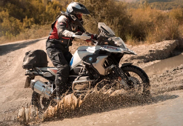 BMW multiplie les expériences avec son programme 'Fuel for life'.