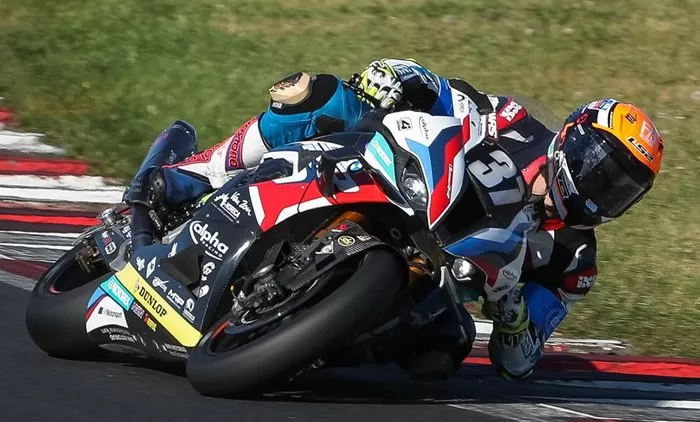 BMW wins Most 6-hour endurance race.