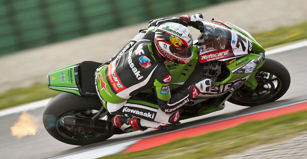 WSBK - Loris Baz claque la Superpôle et le record du circuit à Assen.