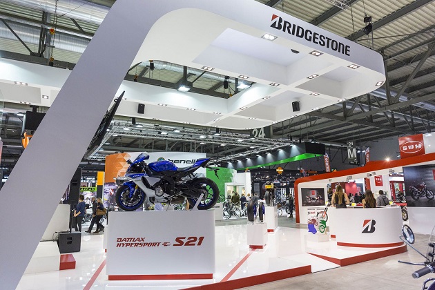 Bridgestone présente ses deux nouveautés : Le S21 et le W01.