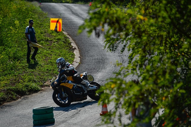 Dark Dog Moto Tour / Etape 6 - La leçon de Denis Bouan.