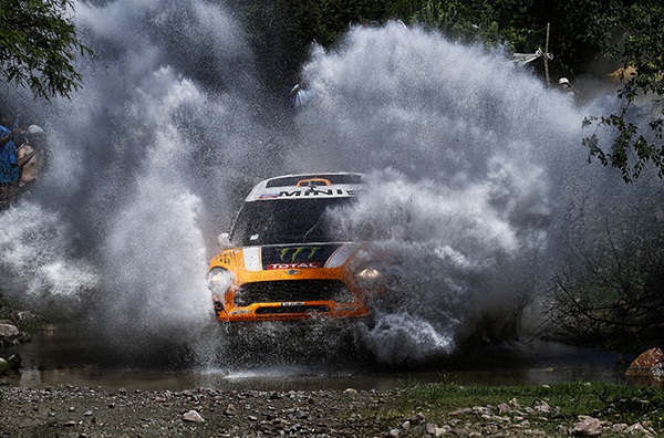 Dakar 2014 / Etape 6 - Duclos s'impose, Chaleco explose.
