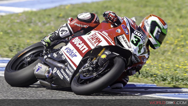 Giugliano signe le meilleur temps des tests SBK à Jerez.