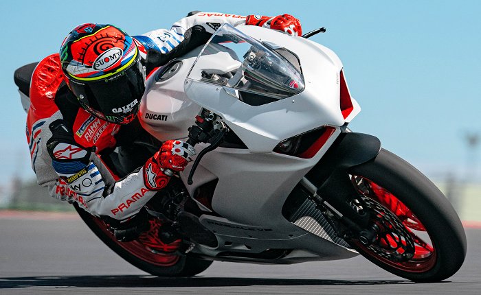 Nouveau coloris 'White Rosso' pour la Ducati Panigale V2.