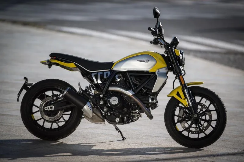 Ducati-Scrambler-Icon-Cats-Eyes-série-TF1