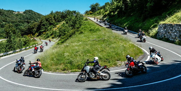 Profitez d'un week-end complet en Ducat' avec le Ducati Dream Tour.