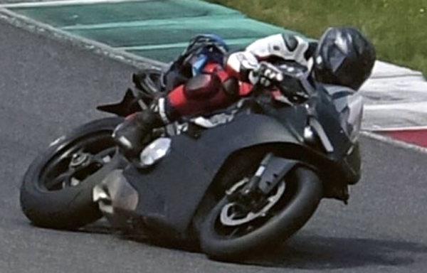 Ducati prépare activement sa future Panigale V4.