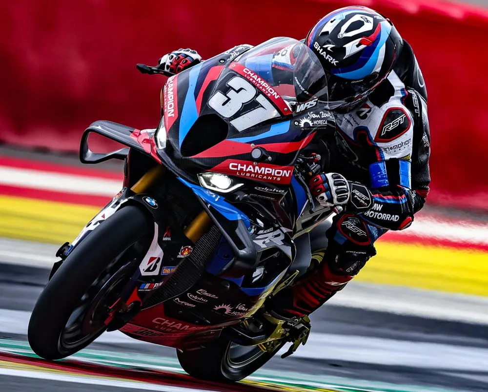 La BMW M 1000 RR du BMW Motorrad World Endurance Team aux 8 heures de Spa 2025