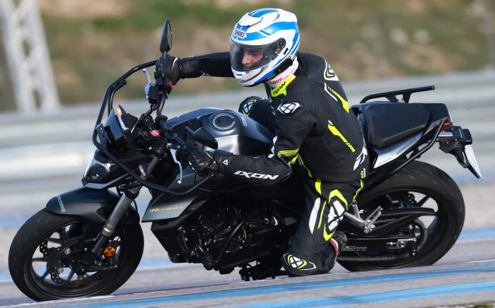 Essai de la Honda CB 750 Hornet 2023