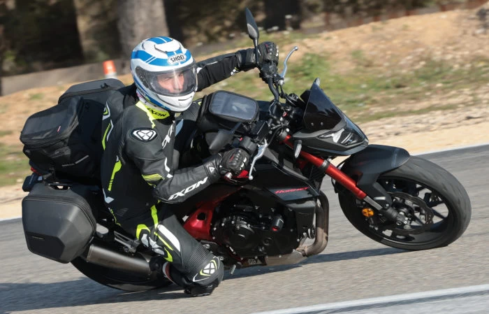 Essai de la Honda 750 Hornet - La piqure universelle.