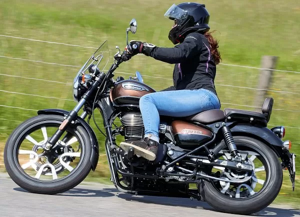 Royal-Enfield 350 Meteor à l'essai