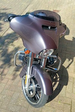 Essai de la Harley-Davidson 1690 STREET GLIDE SPECIAL FLHXS 2016
