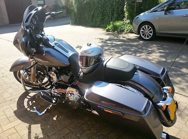 Essai de la Harley-Davidson 1690 STREET GLIDE SPECIAL FLHXS 2016