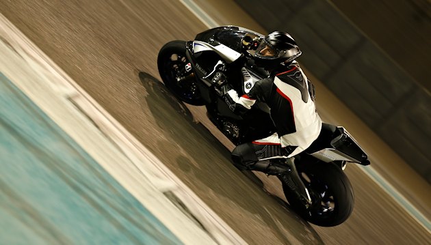 Essai du nouveau pneu hypersport S21 de Bridgestone.