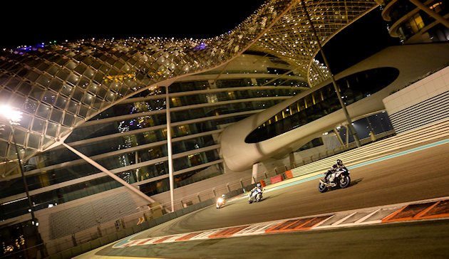 Essai du nouveau pneu hypersport S21 de Bridgestone.