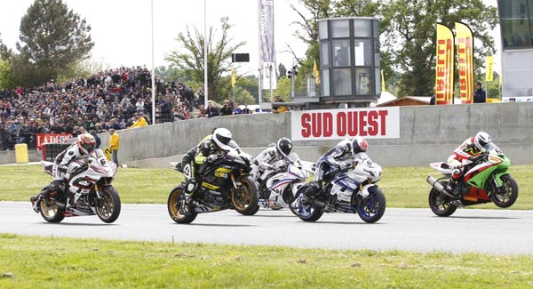 Le championnat de France Superbike se poursuit à Nogaro.