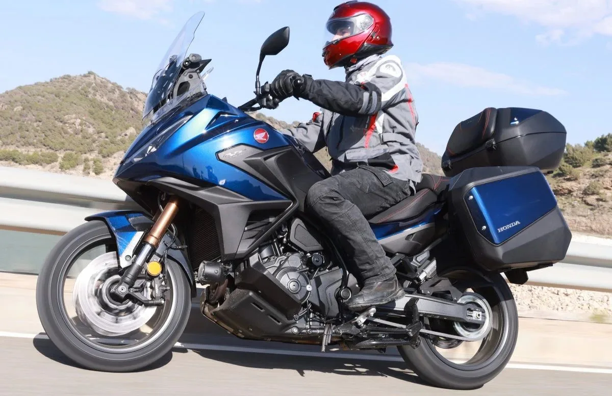 Greg-Motoplanete-Essai-Honda-NT1100