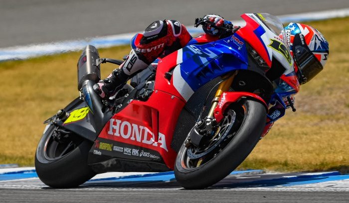 Bautista sur Honda CBR 1000 RR-R Ducati et Scott Redding victorieux pour la reprise du WSBK.