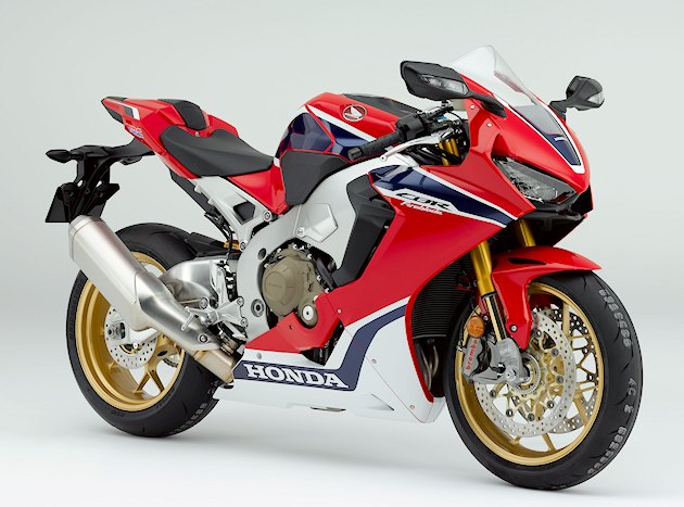 Honda 2017 : Grosse refonte pour la CBR 1000 et du nouveau chez les CB 1100.