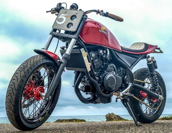 Honda se rebelle aux Wheels & Waves