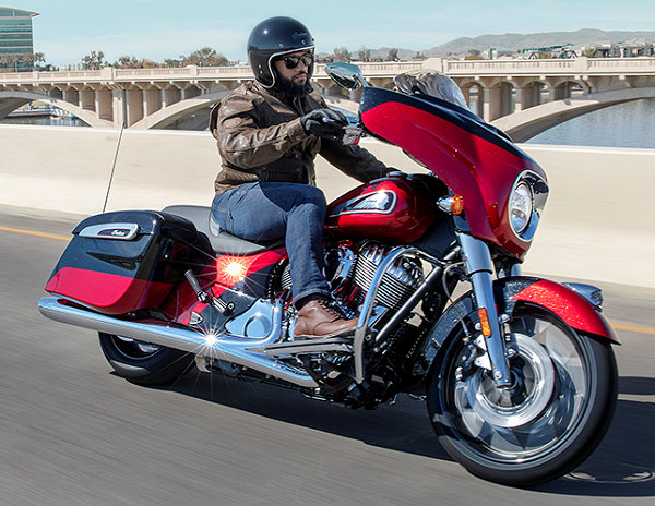 Indian présente ses modèles 2020 dotés du gros moteur ThunderStroke - en 1811 et 1901 cm3.