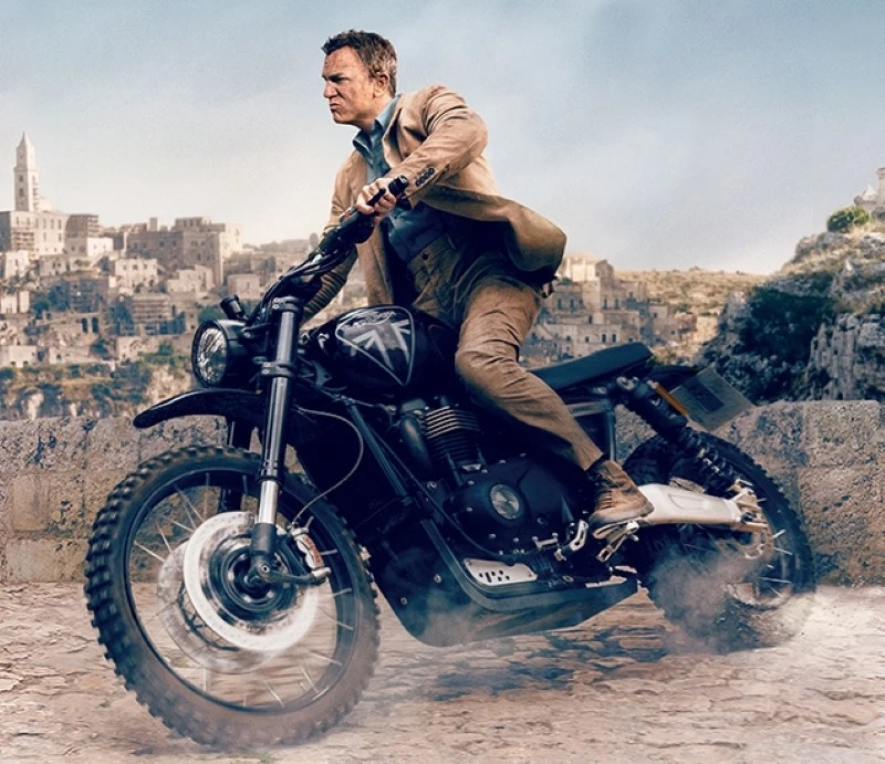 James-Bond-triumph-scrambler-1200