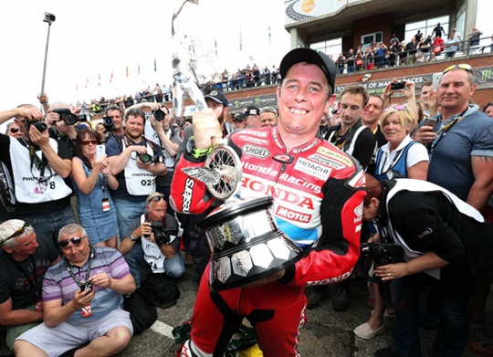 Tourist Trophy 2016 - Côtoyez la légende !