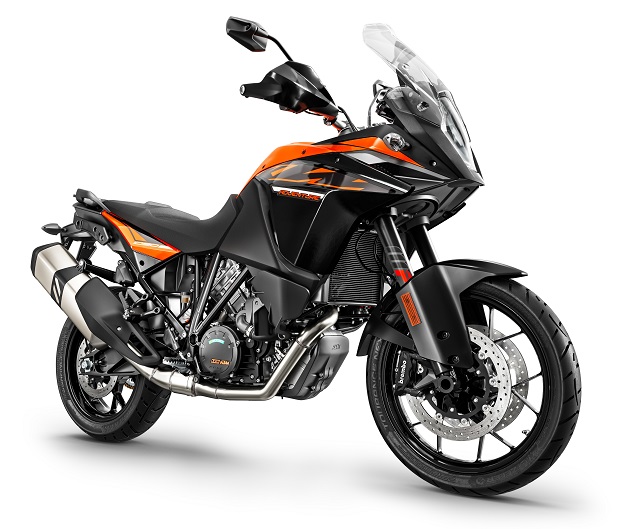 KTM 2017 - Coup de neuf sur les trails avec les Adventure 1090, 1090R et les Super Adventure 1290 T, S et R.