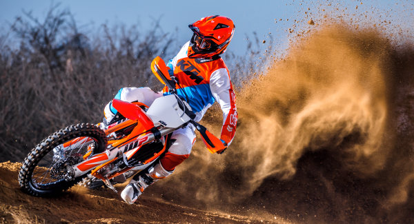 KTM dévoile sa gamme de machines de cross SX 2018.