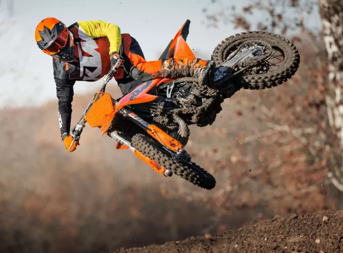 KTM présente sa gamme cross 2025