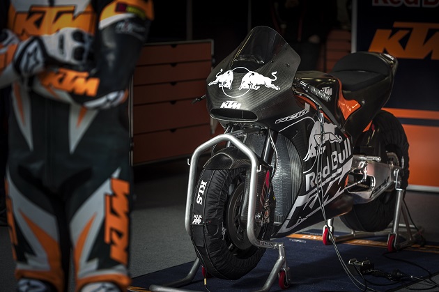 Randy de Puniet et Tom Luthi intègrent le team de développement KTM MotoGP.