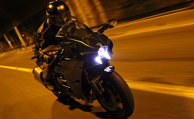 Essai de la Kawasaki NINJA H2 2016