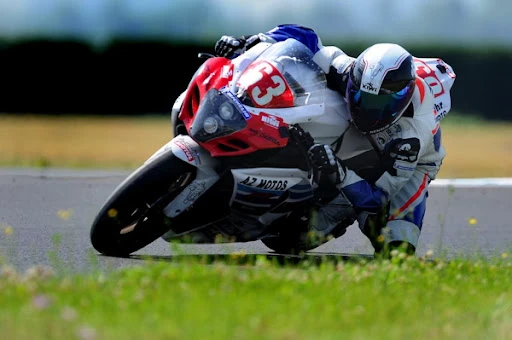 Lavillenie-24H-Mans-Motos-2013