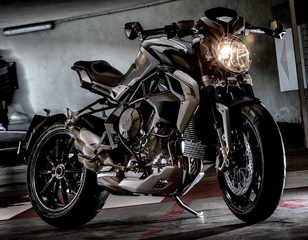 MV-Agusta dévoile son nouveau 800 Dragster.