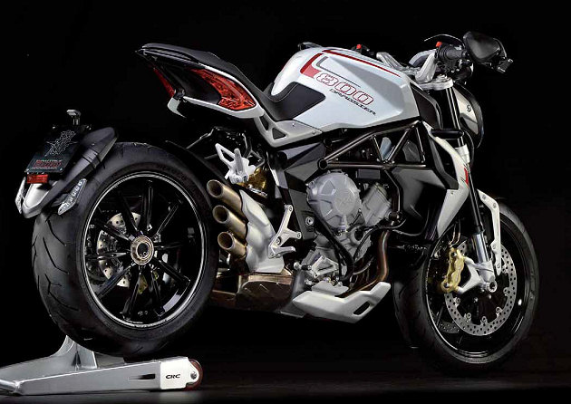 MV-Agusta dévoile son nouveau 800 Dragster.
