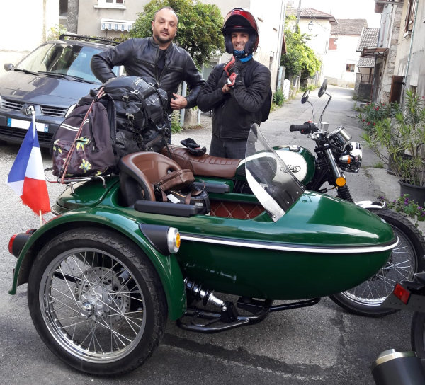 Voyage en Espagne avec le Mash 400 Family-side.
