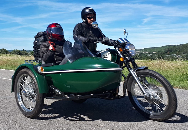 Voyage en Espagne avec le Mash 400 Family-side.