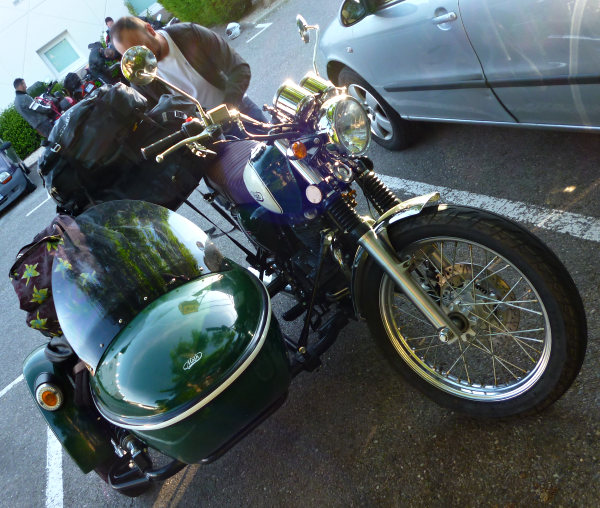 Voyage en Espagne avec le Mash 400 Family-side.