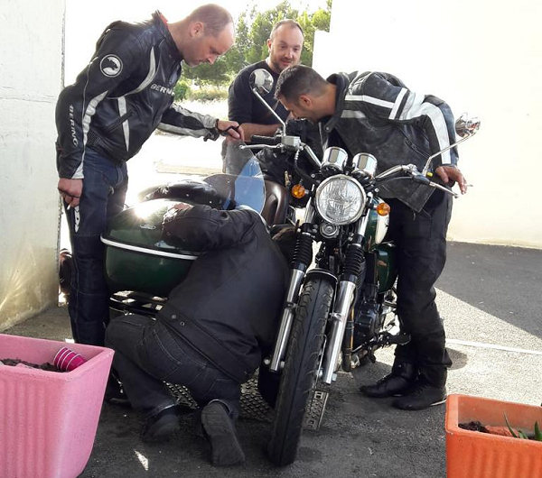 Voyage en Espagne avec le Mash 400 Family-side.