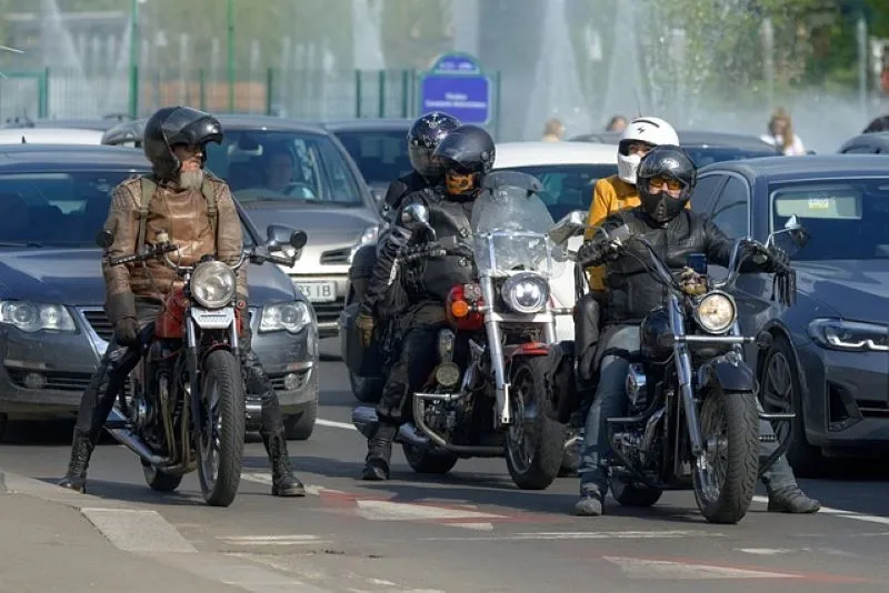 Motards-revendications-controle-technique-CTR2M