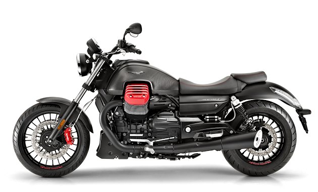 Guzzi 2017 : La touche 'dark custom' made in Mandello avec l'Audace carbon.