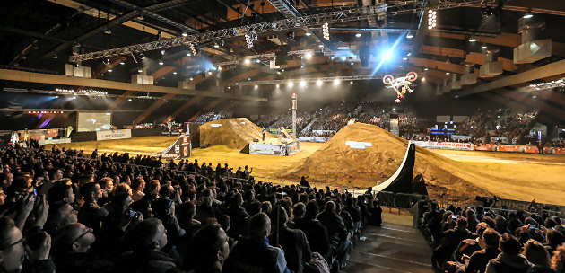 David Rinaldo au sommet de la 'Night of the Jumps'.
